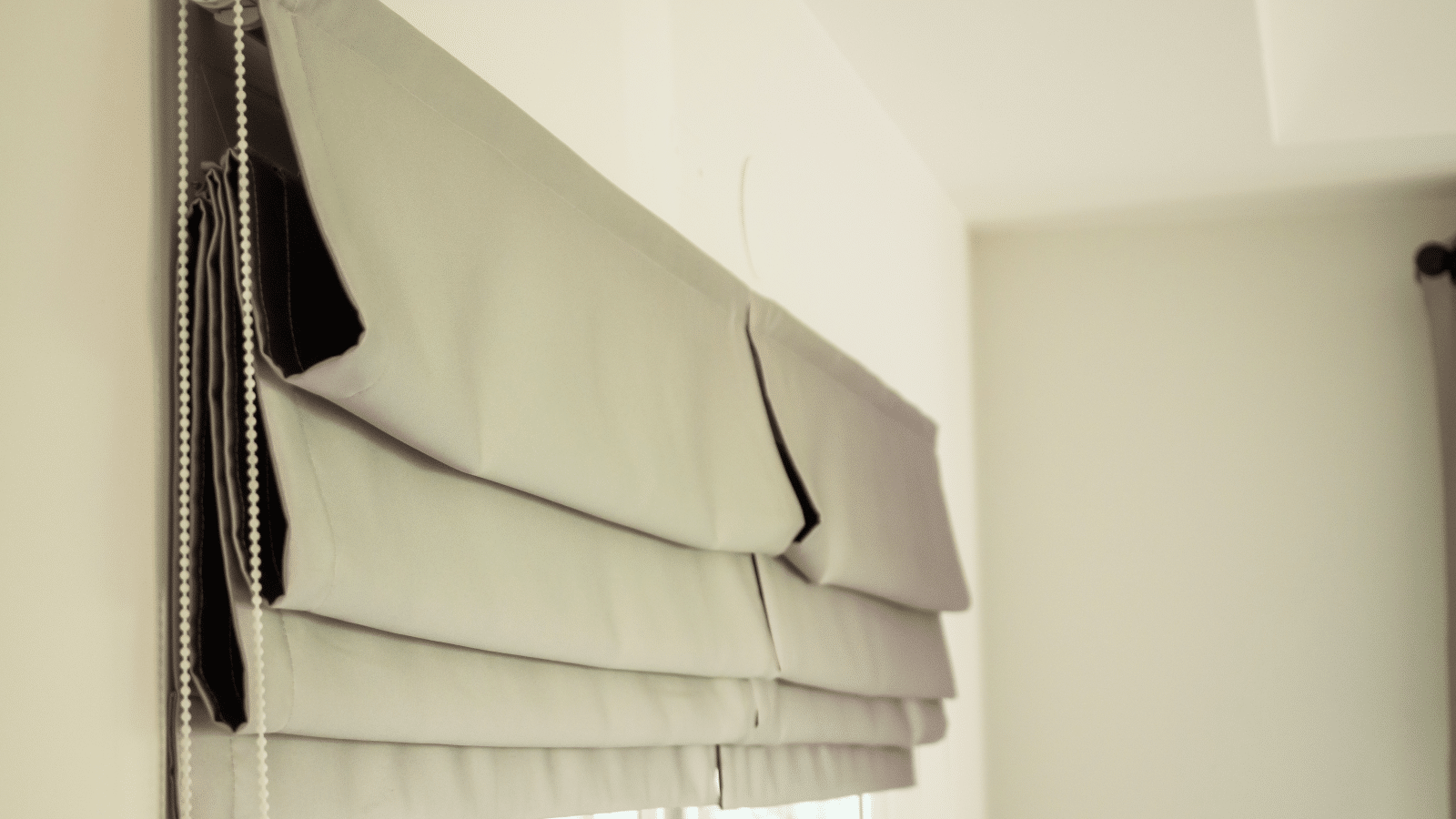 Roman Blind Cords: Safety, Restringing, and When to Replace